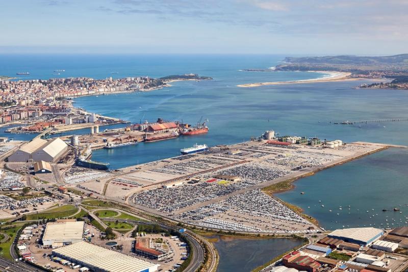 El Gobierno autoriza el proyecto y la obra de ampliación en altura de un silo para automóviles en el Puerto de Santander por 41,6 millones 