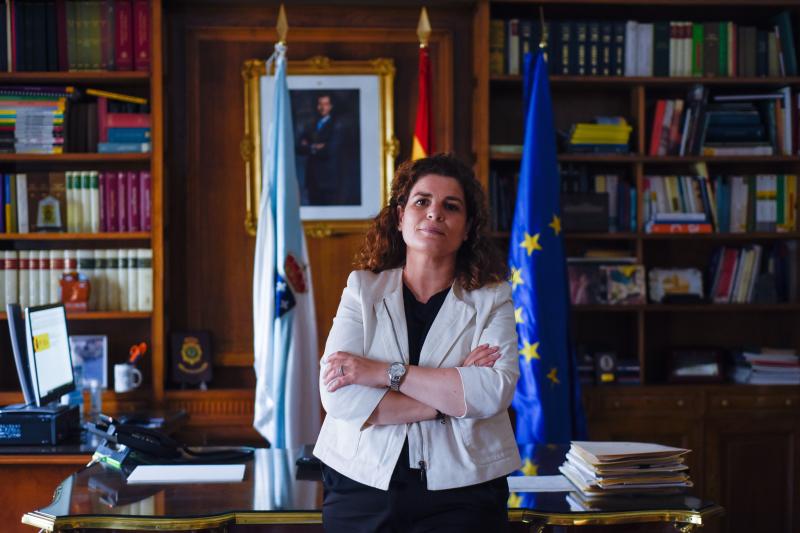 María Rivas destaca la inversión de 2,6 millones para situar a la Policía Nacional y a la Guardia Civil de la provincia de A Coruña en la vanguardia de la sostenibilidad y la eficiencia energética