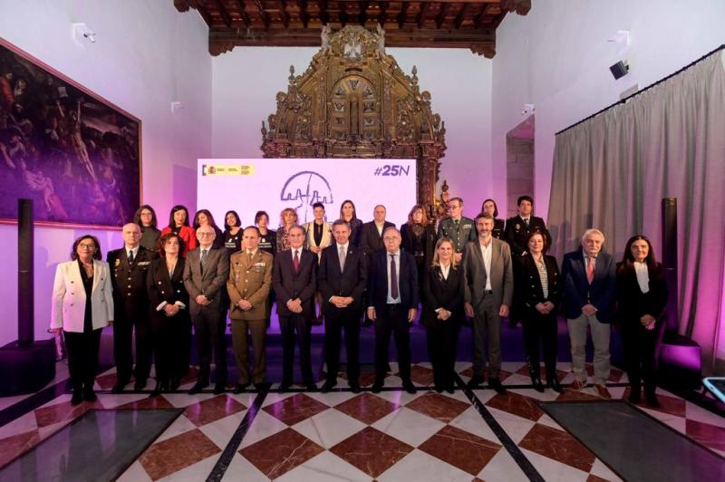 José Miñones reivindica en la entrega de los reconocimientos Meninas 2022 la acción “profundamente feminista” del Gobierno, “en guerra contra el machismo”