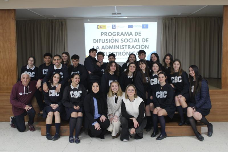 La Delegación del Gobierno en Melilla acerca la administración electrónica a los jóvenes