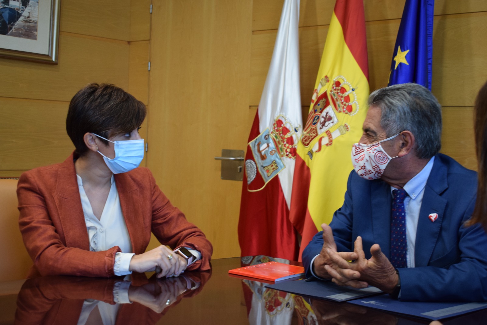 Isabel Rodríguez se reúne con Miguel Ángel Revilla 
